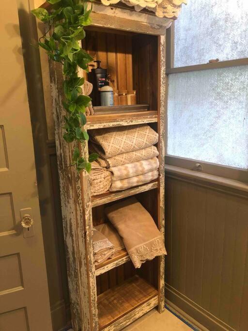 Redefined Alchemy - Bright, Eclectic, Pretty Apt 3E Little Falls المظهر الخارجي الصورة